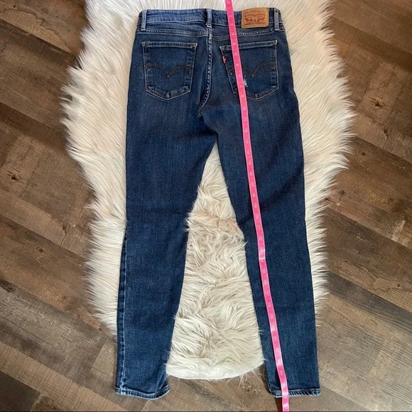 ❤️Levi’s❤️ Distressed Medium Wash Jeans Size 27 - Picture 12 of 13